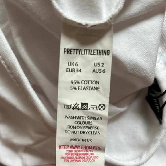 NWT PrettyLittleThing White Cropped Long Sleeve Top - Picture 4 of 4